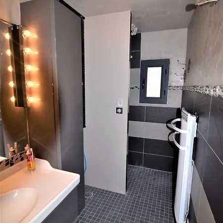 Maison Independante Climatisee A Deux Pas Des Plages, Confort Et Detente Assures * Royan