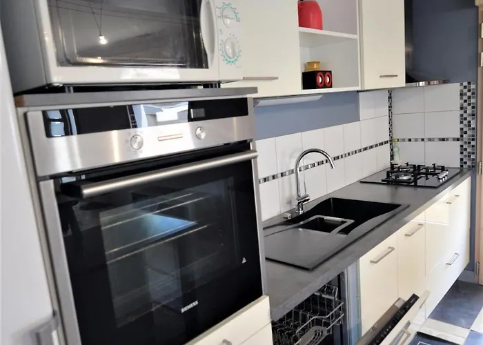 Maison Independante Climatisee A Deux Pas Des Plages, Confort Et Detente Assures * 鲁瓦扬