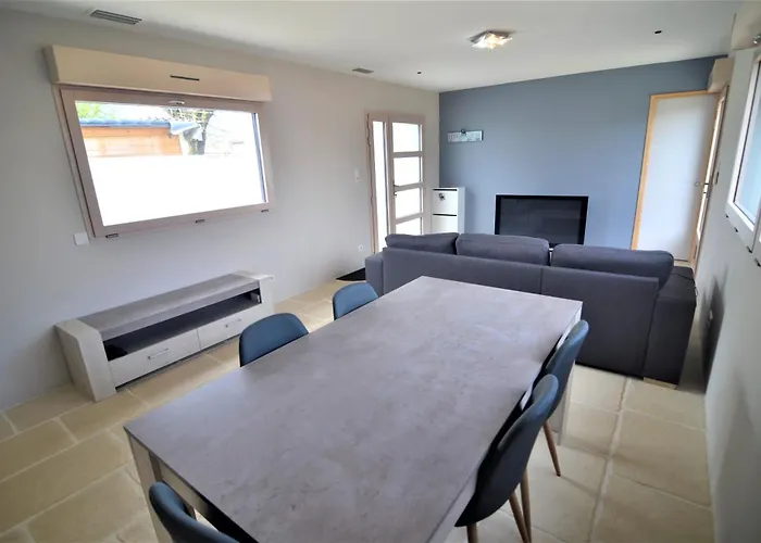 度假居 Maison Independante Climatisee A Deux Pas Des Plages, Confort Et Detente Assures 鲁瓦扬